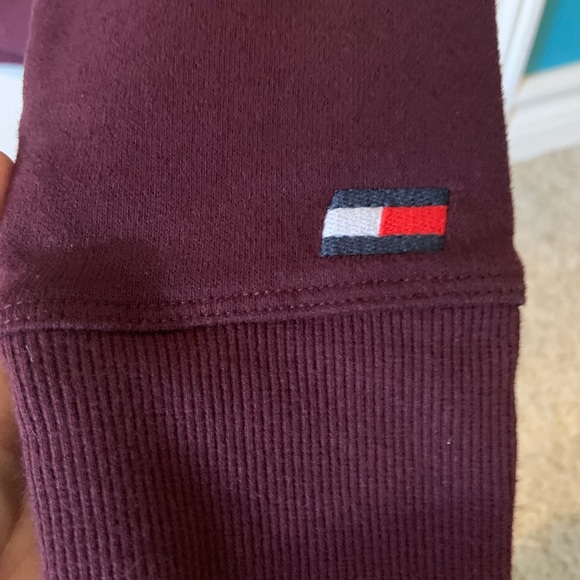 Tommy Hilfiger crewneck size XS - Picture 3 of 5